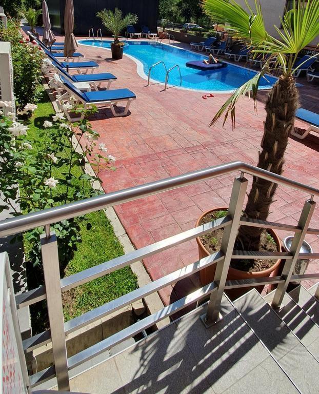 Apartament Cacao Residence Pantai Sunny Bagian luar foto