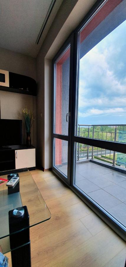 Apartament Cacao Residence Pantai Sunny Bagian luar foto
