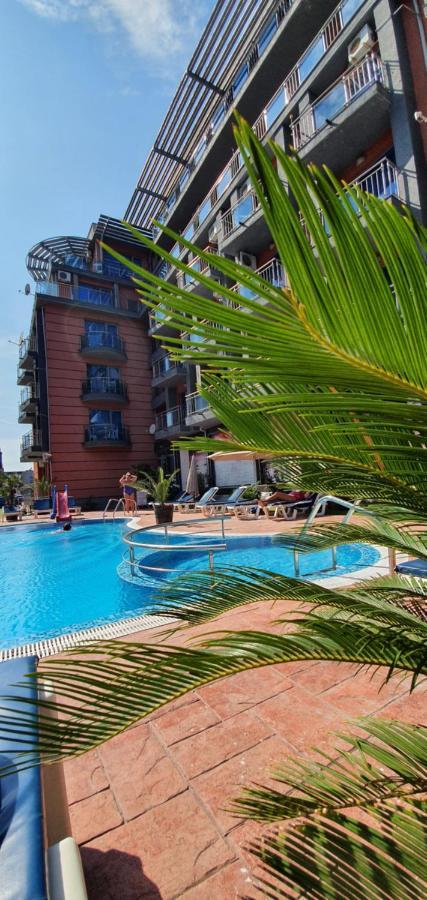 Apartament Cacao Residence Pantai Sunny Bagian luar foto