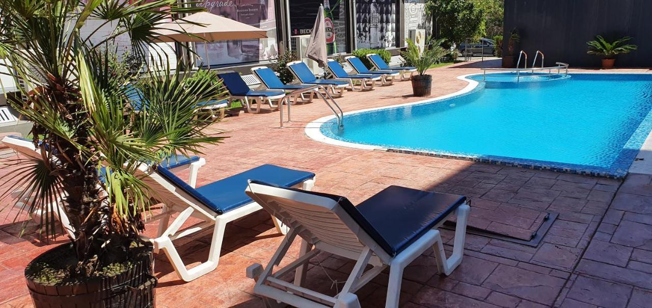 Apartament Cacao Residence Pantai Sunny Bagian luar foto